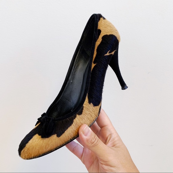 Stuart Weitzman Calf Hair Tan Animal Print Heels - Picture 2 of 13